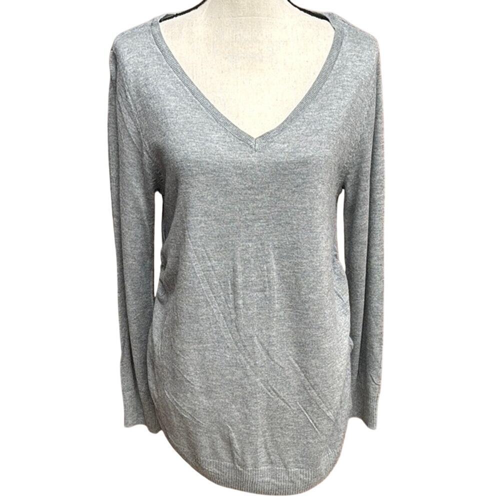 Isabel Maternity Ingrid & Isabel Gray V-Neck Long Sleeve Top Medium Postpartum